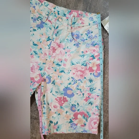80's 90's Vintage High Waist Floral Print Jean Shorts Womens 4 Cream 100% Cotton - Picture 8 of 10